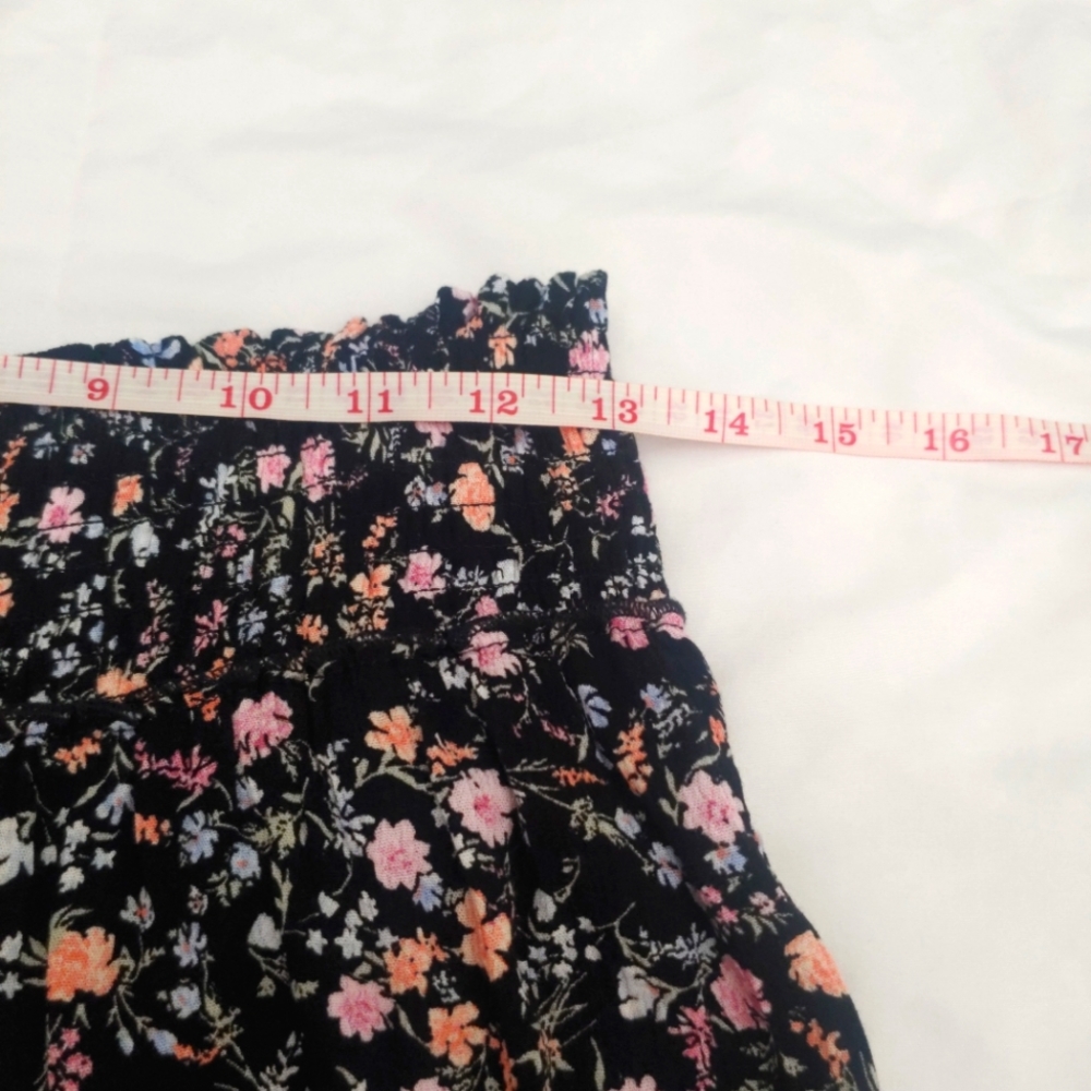 Set Top And Skirt Hippie Rose Black Floral Color Smocked Top Women's Size Medium - Picture 8 of 9
